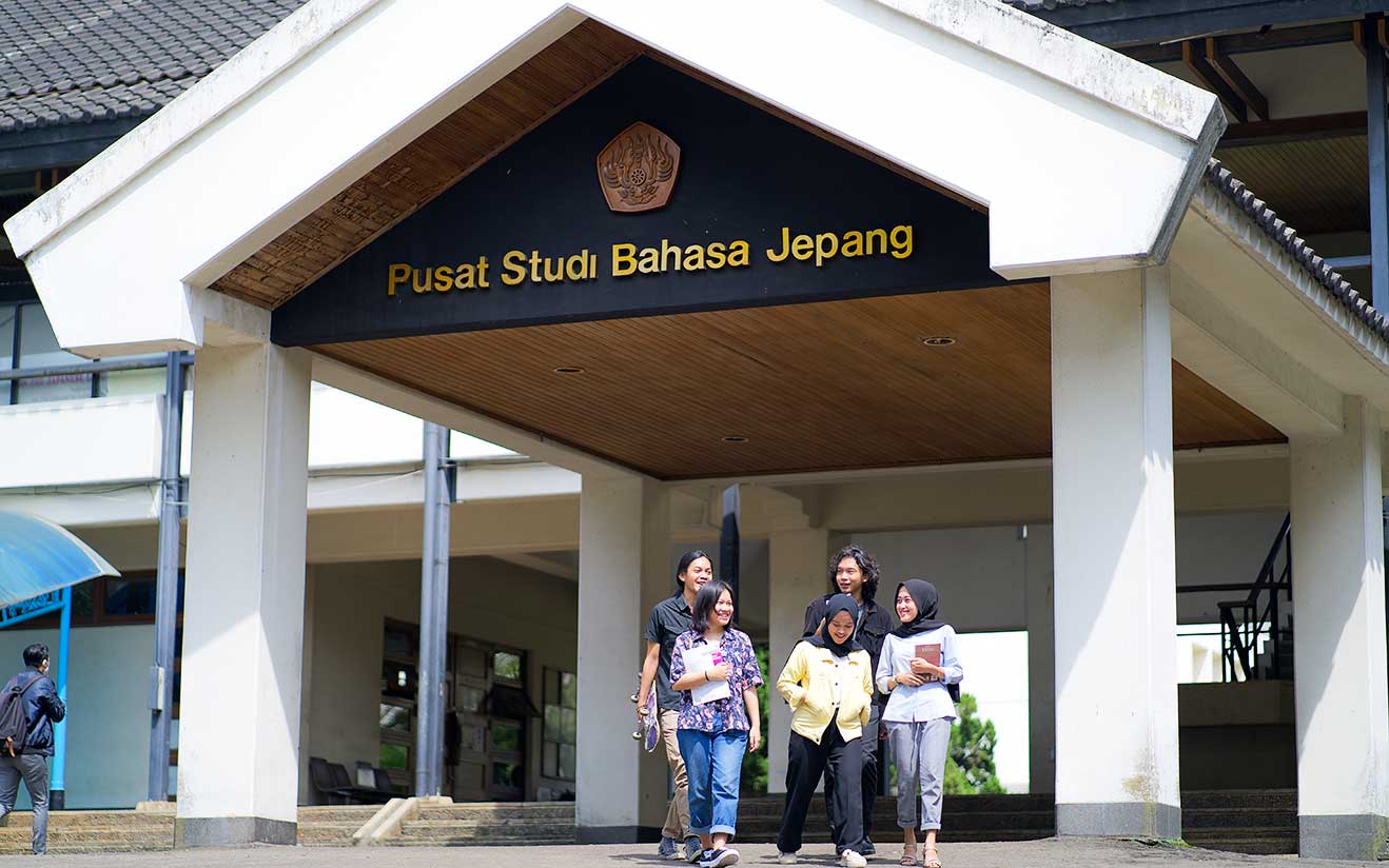 Sastra Jepang – Universitas Padjadjaran